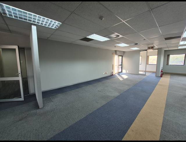 197M² OFFICE TO LET IN WOODMEAD